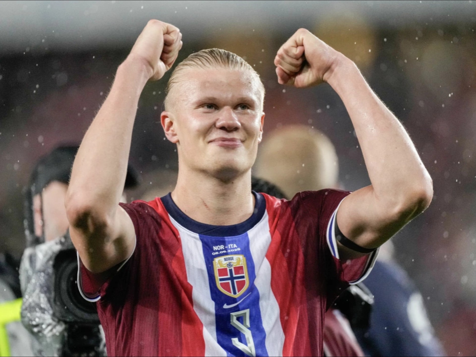 利物浦主帅斯洛特做出惊人决定：萨拉赫罕见坐上替补席