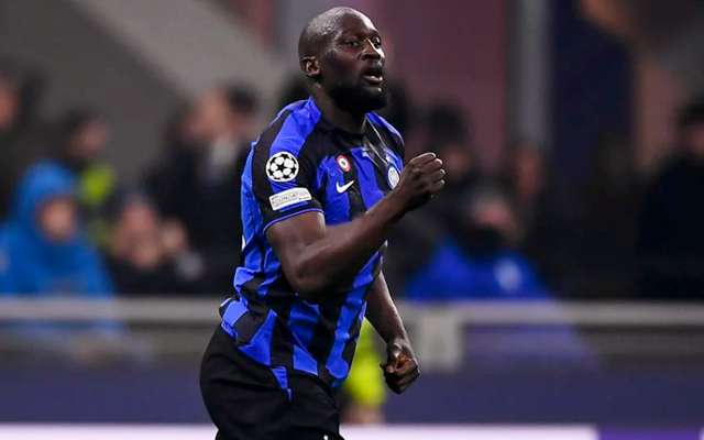 今日能否破荒？伊萨克时隔一个月再次代表利物浦登场（时隔一月再披利物浦战袍，伊萨克今日能否打破进球荒？）