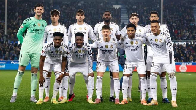 2025中足联颁奖会：泰山外援卡扎伊什维利获中超最佳球员（2025中足联年度颁奖：泰山外援卡扎伊什维利荣膺中超最佳球员）