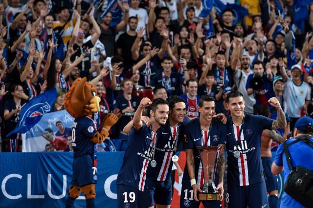 压力很大！利兹联要求法尔克率队击败切尔西或利物浦，否则将下课（压力山大！利兹联下通牒：法尔克须击败切尔西或利物浦，否则走人）